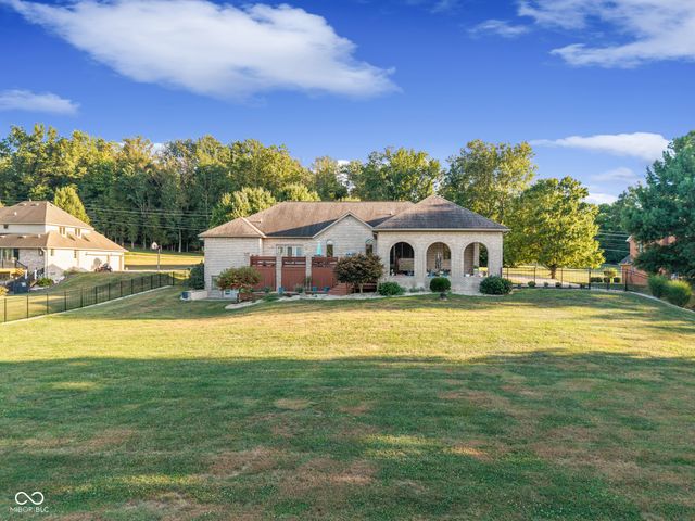 8604 E County Road 200 N, Seymour, IN 47274