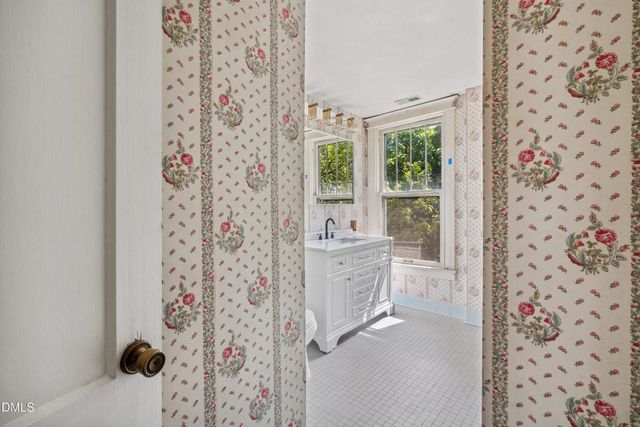 116 Hawthorne Road, Raleigh, NC 27605