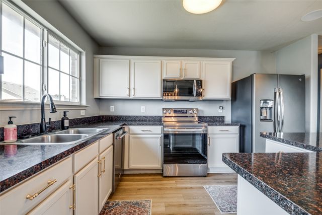 2054 Shawnee Trail, Heartland, TX 75126