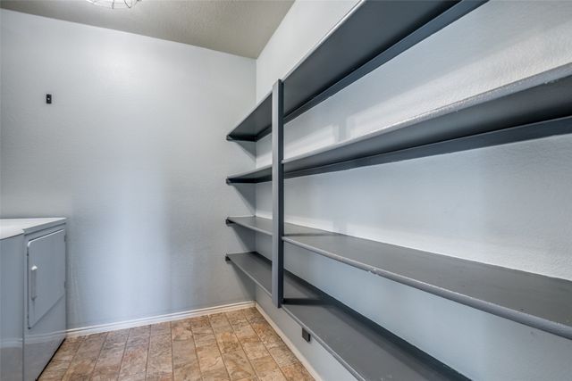 2054 Shawnee Trail, Heartland, TX 75126