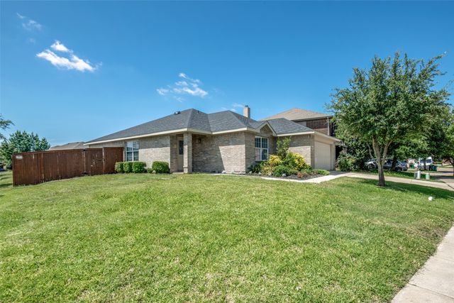 2054 Shawnee Trail, Heartland, TX 75126