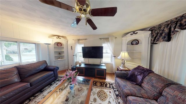 20 Boughton Avenue, Pittsford, NY 14534