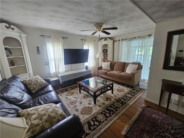 20 Boughton Avenue, Pittsford, NY 14534