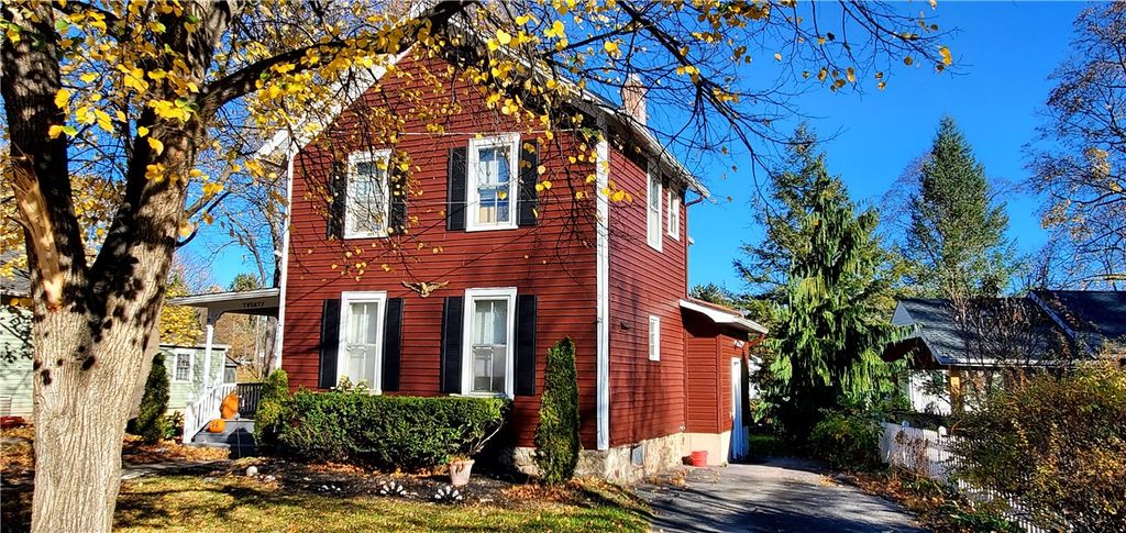 20 Boughton Avenue, Pittsford, NY 14534