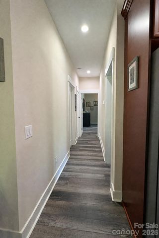 196 8th Avenue, New London, NC 28127