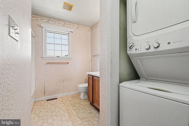 2 GARLAND CT, Carlisle, PA 17013