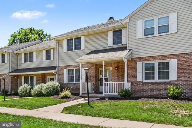 2 GARLAND CT, Carlisle, PA 17013