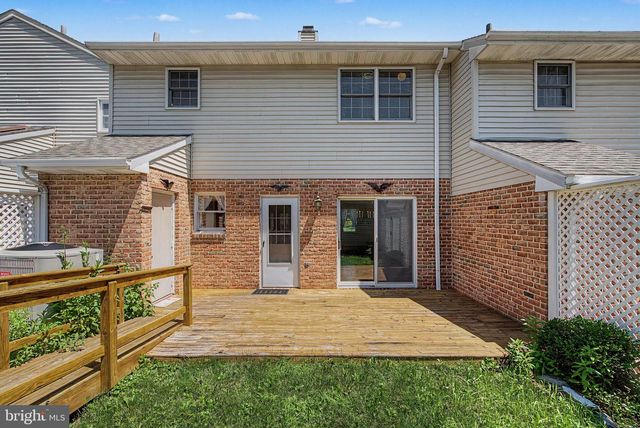 2 GARLAND CT, Carlisle, PA 17013