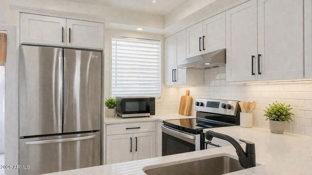 1601 N SABA Street 302, Chandler, AZ 85225