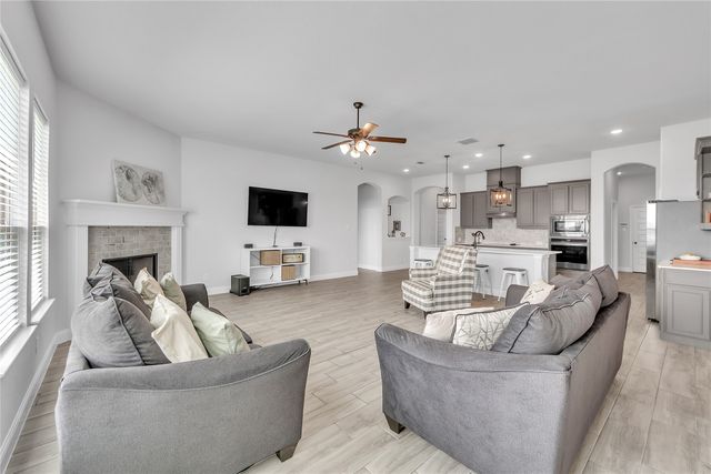 12604 Yellowstone Street, Godley, TX 76044