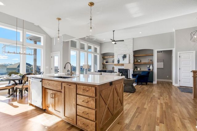 18457 Mohawk Lane, Overland Park, KS 66085