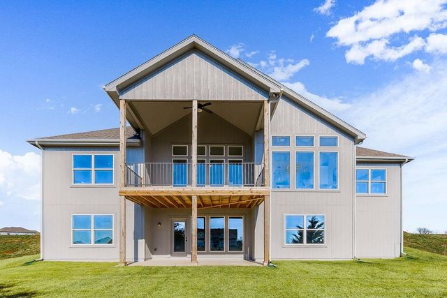 18457 Mohawk Lane, Overland Park, KS 66085