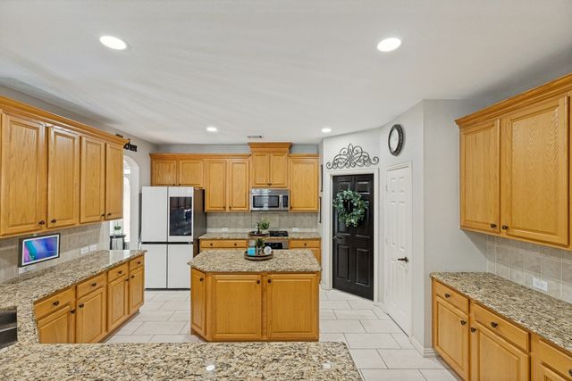 10422 Whispering Pines Drive, Frisco, TX 75033