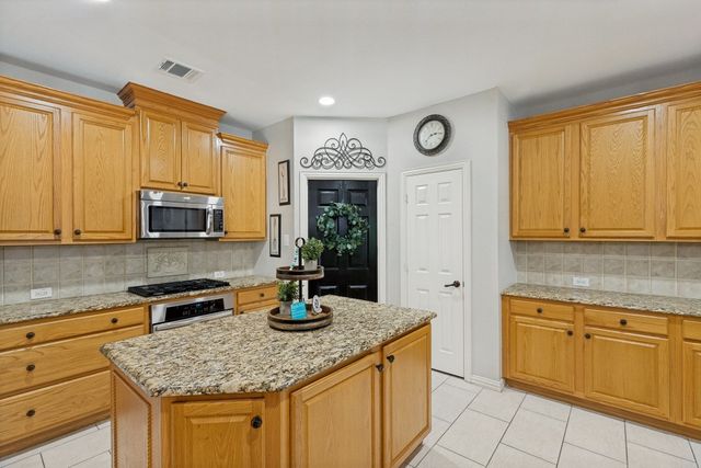 10422 Whispering Pines Drive, Frisco, TX 75033