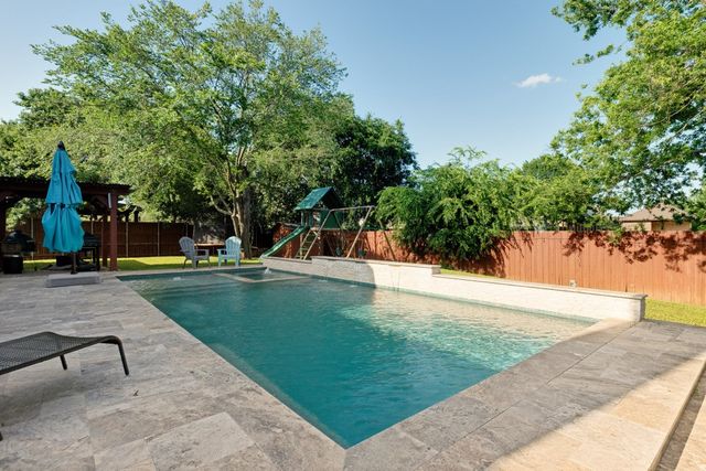 10422 Whispering Pines Drive, Frisco, TX 75033