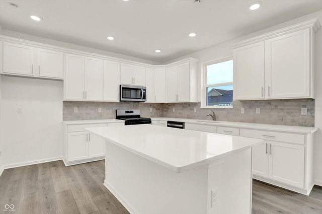 5723 Palazzo Lane, Mccordsville, IN 46055