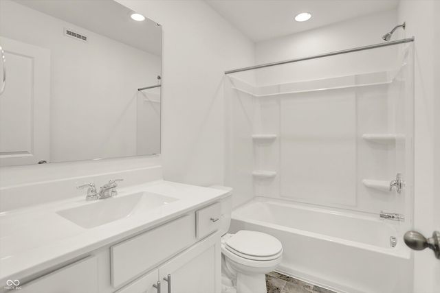 5723 Palazzo Lane, Mccordsville, IN 46055