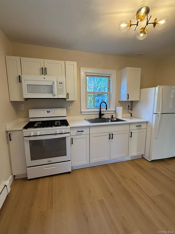 443 north country rd, Sound Beach, NY 11789 — photo 2