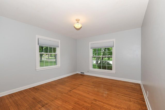 6701 W Howard AVENUE, Milwaukee, WI 53220