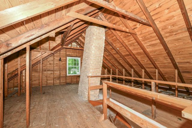 6701 W Howard AVENUE, Milwaukee, WI 53220