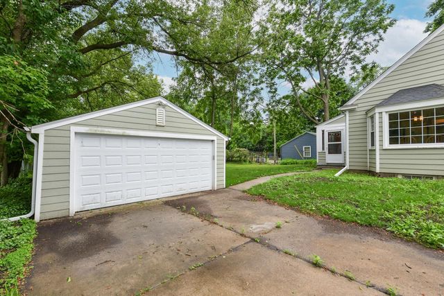 6701 W Howard AVENUE, Milwaukee, WI 53220
