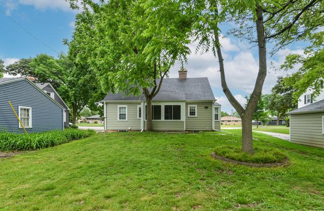 6701 W Howard AVENUE, Milwaukee, WI 53220