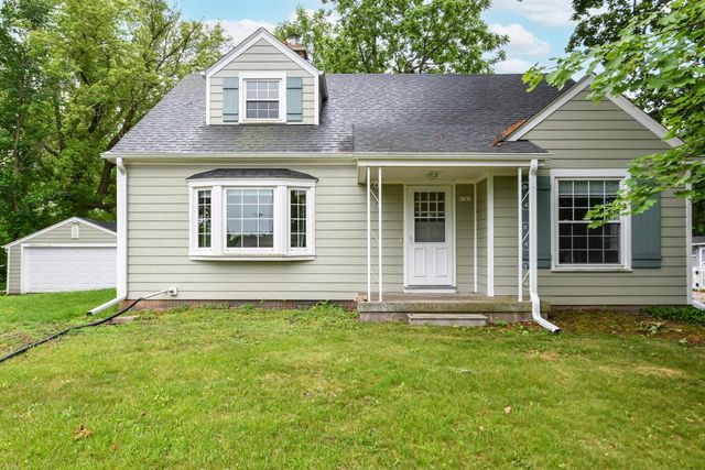6701 W Howard AVENUE, Milwaukee, WI 53220