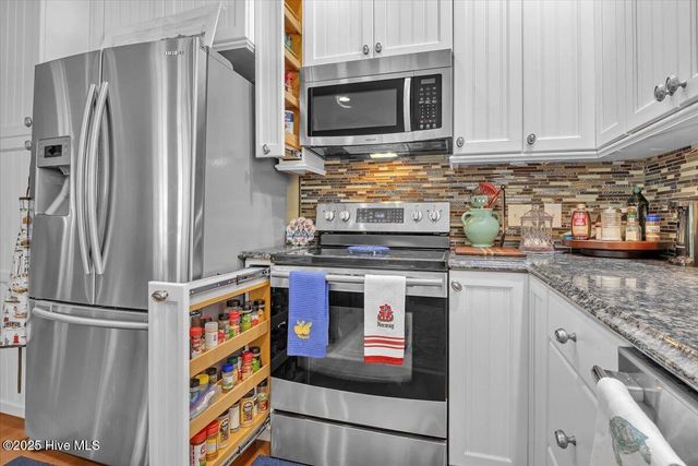 705 Cypress Lakes Circle SE, Bolivia, NC 28422