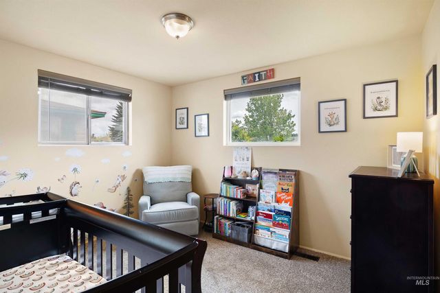 1969 9th Ave E, Twin Falls, ID 83301