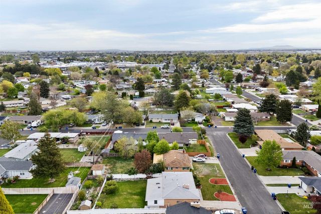 1969 9th Ave E, Twin Falls, ID 83301