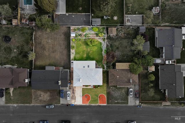 1969 9th Ave E, Twin Falls, ID 83301