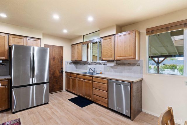 1969 9th Ave E, Twin Falls, ID 83301