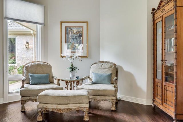 102 Wood TRL, West Lake Hills, TX 78746