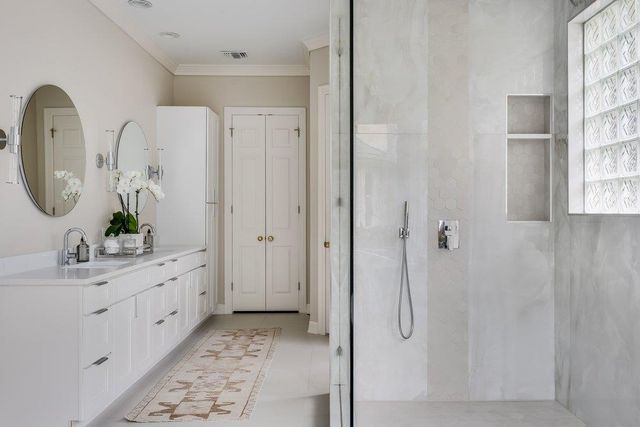 102 Wood TRL, West Lake Hills, TX 78746