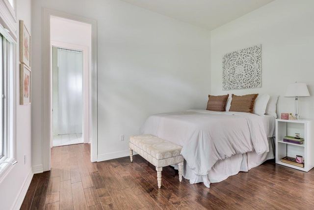 102 Wood TRL, West Lake Hills, TX 78746