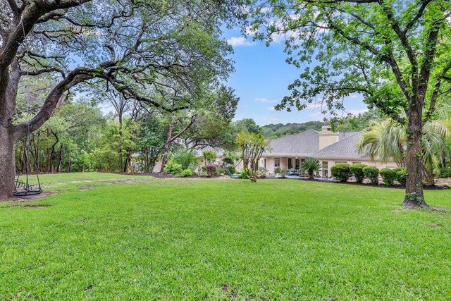 102 Wood TRL, West Lake Hills, TX 78746