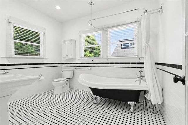 800 Bellemeade Avenue NW, Atlanta, GA 30318