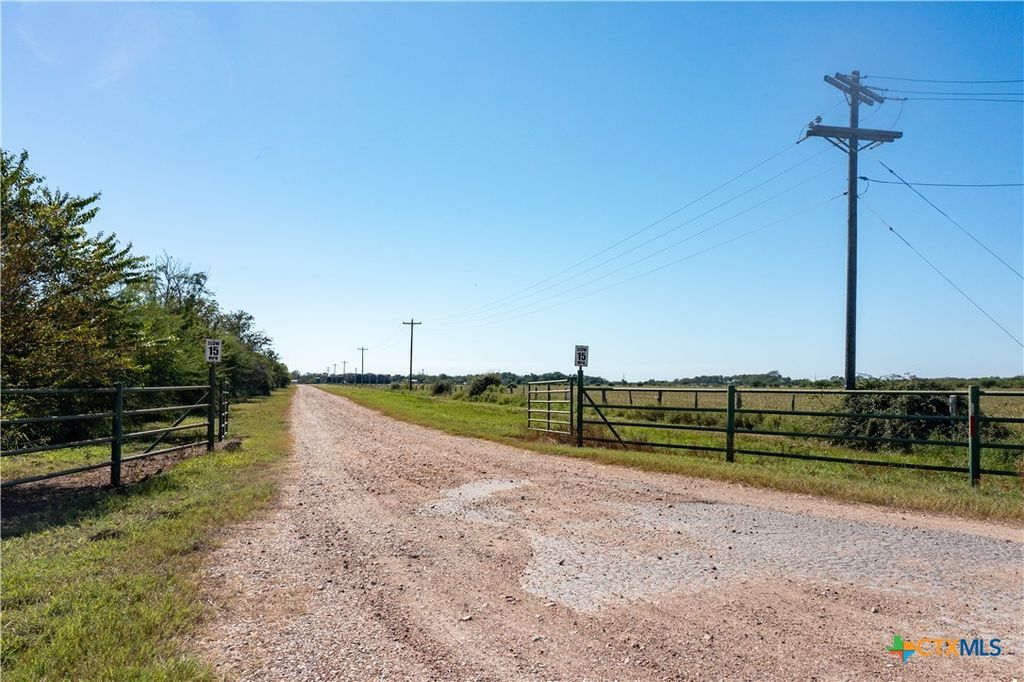 Image 1 of property listing at Tract 4 Gin Road, Inez, TX 77968