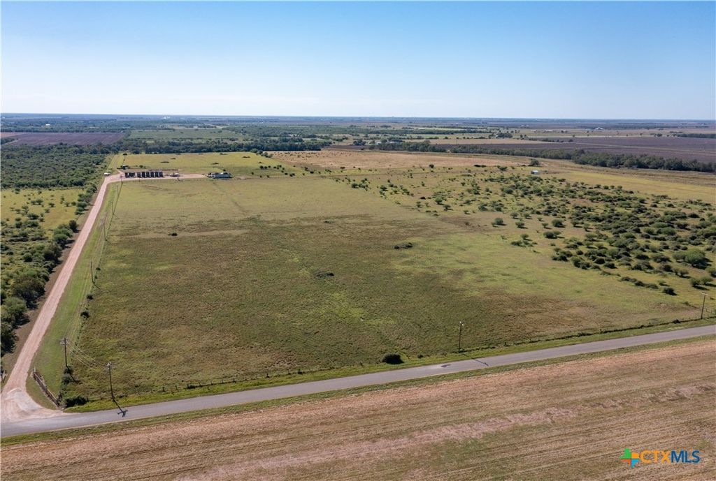 Image 11 of property listing at Tract 4 Gin Road, Inez, TX 77968