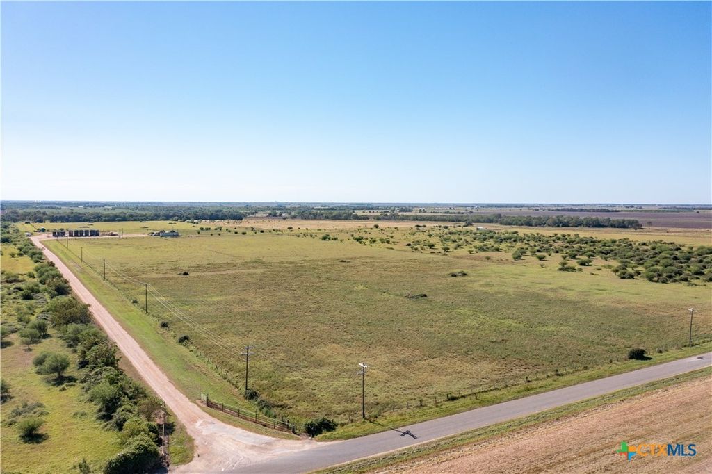 Image 17 of property listing at Tract 4 Gin Road, Inez, TX 77968