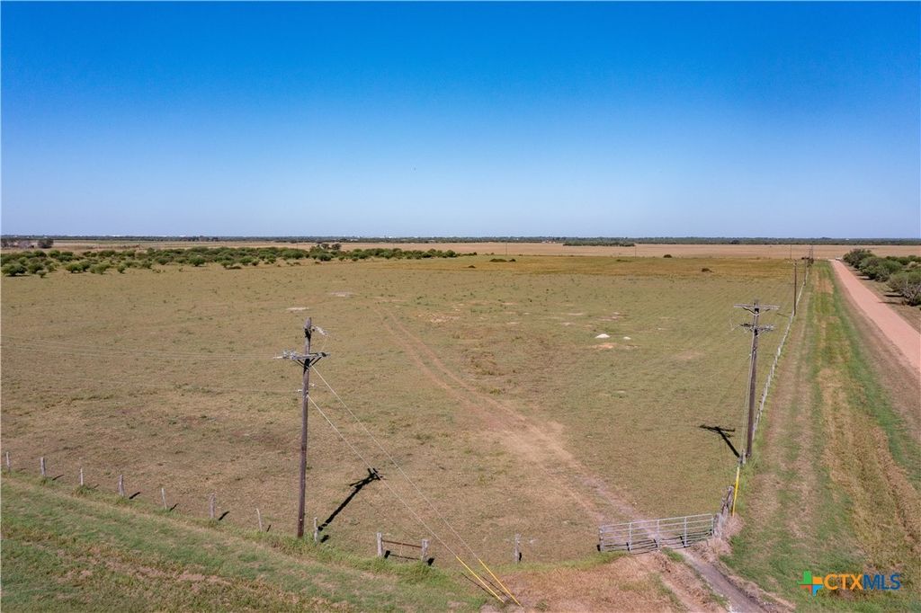 Image 9 of property listing at Tract 4 Gin Road, Inez, TX 77968