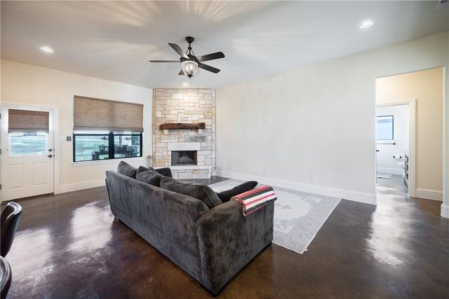 315 Bluestem CV, Georgetown, TX 78633