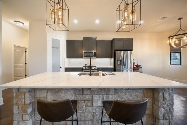 315 Bluestem CV, Georgetown, TX 78633