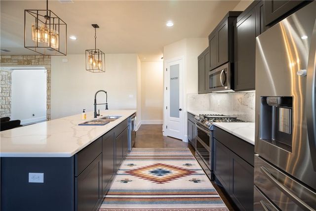 315 Bluestem CV, Georgetown, TX 78633