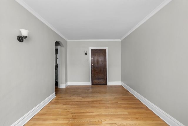 6815 21st Street 901, Berwyn, IL 60402