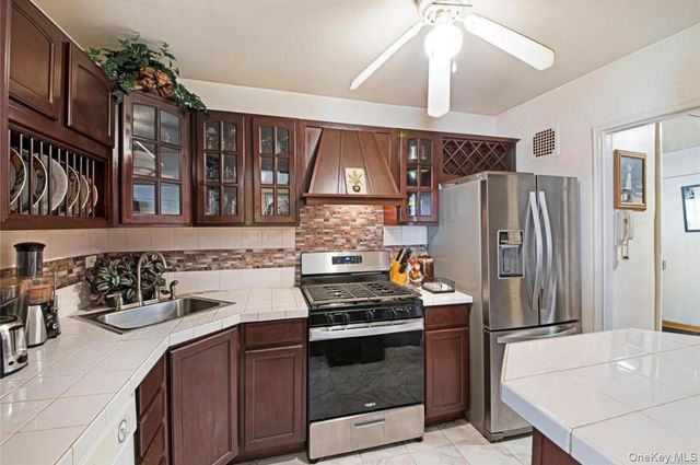 1275 E 51st Street 3B, Brooklyn, NY 11234
