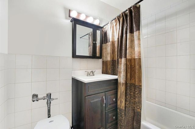 1275 E 51st Street 3B, Brooklyn, NY 11234