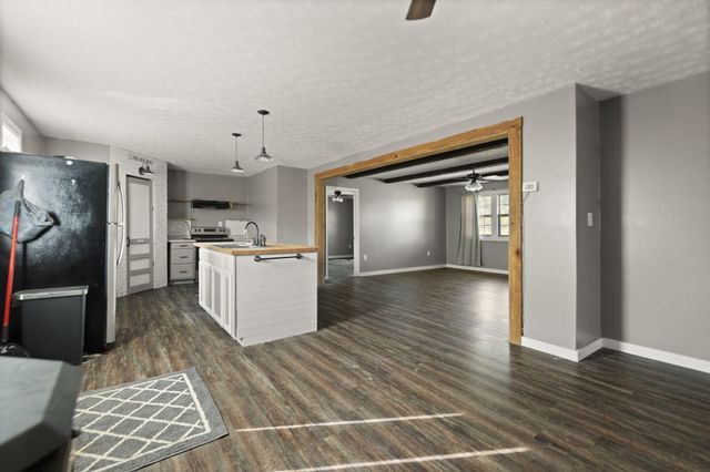 15942 US 460, Ezel, KY 41425