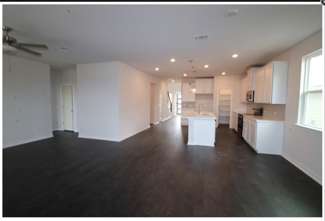 324 Terminus TRL, Liberty Hill, TX 78642
