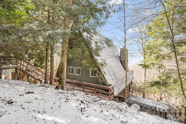 422 Glenaire Drive, Mars Hill, NC 28754